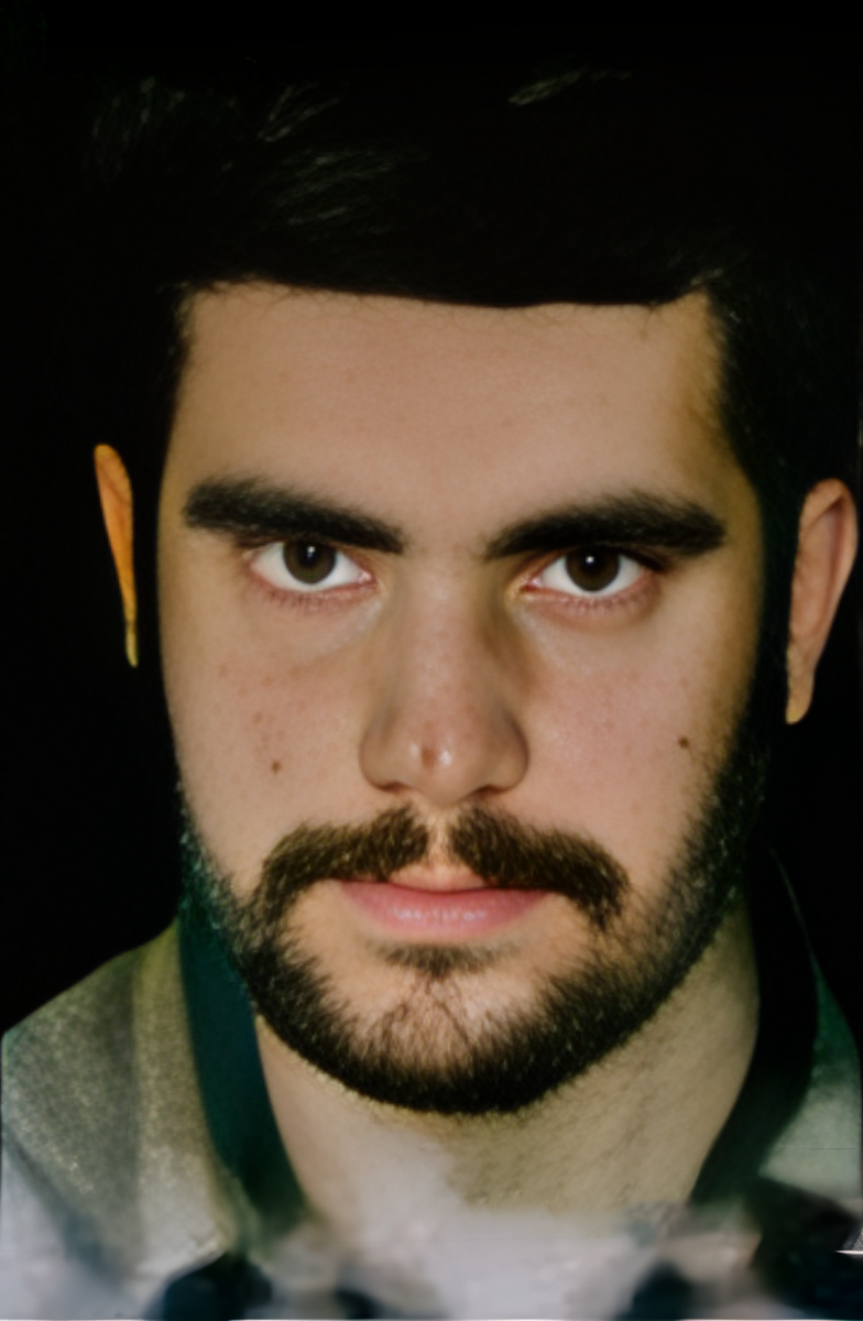 فریدون انصاری