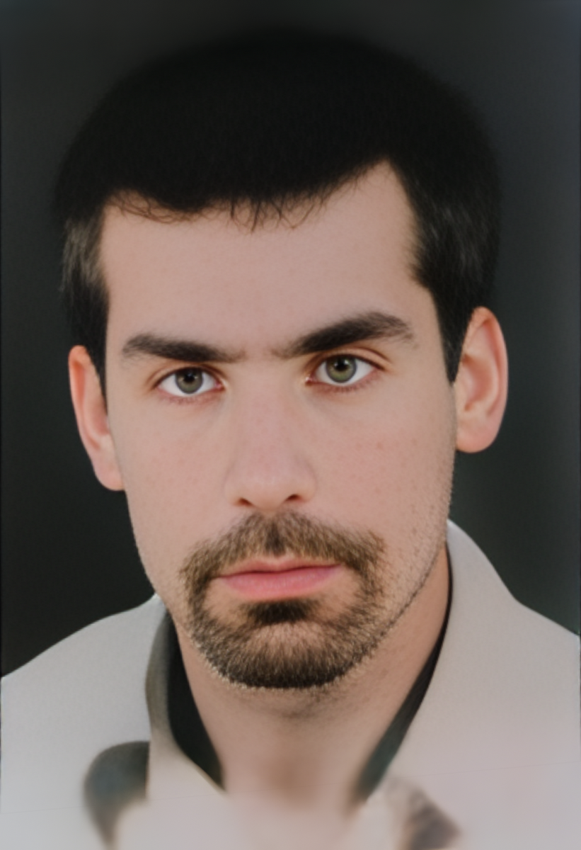 منوچهر ودودی