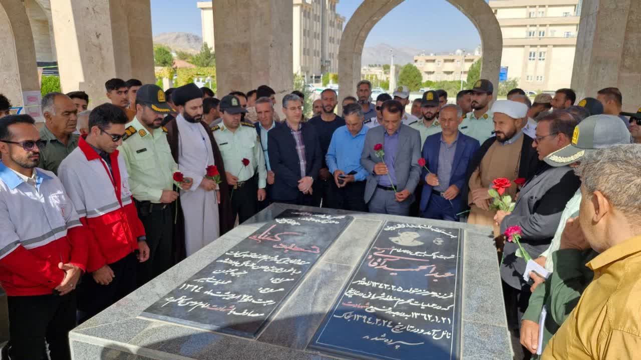 به مناسبت هفته گرامی داشت دفاع مقدس گلزار پاک ومطهر شهدای والامقام غبار روبی