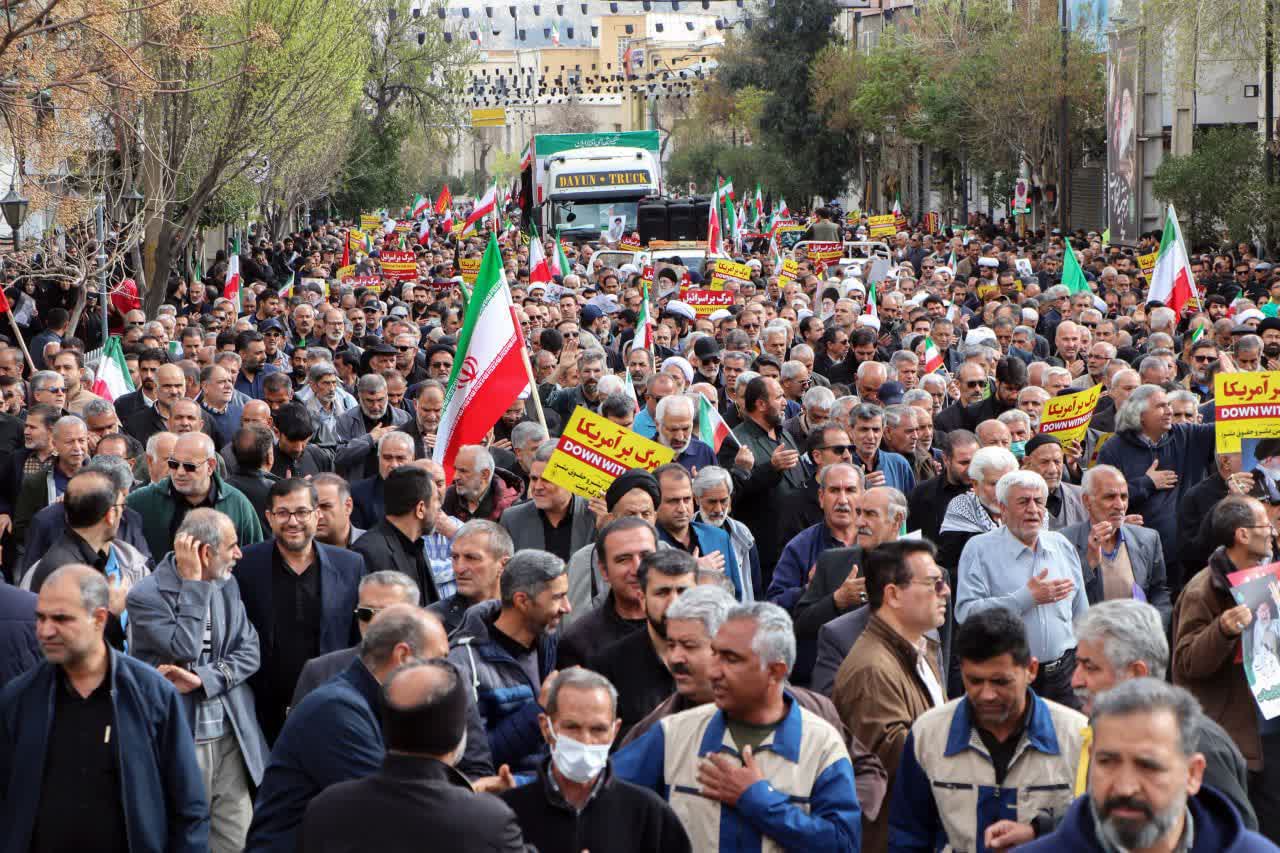  تشییع پیکر مطهر ۱۲ شهید والامقام در شیراز