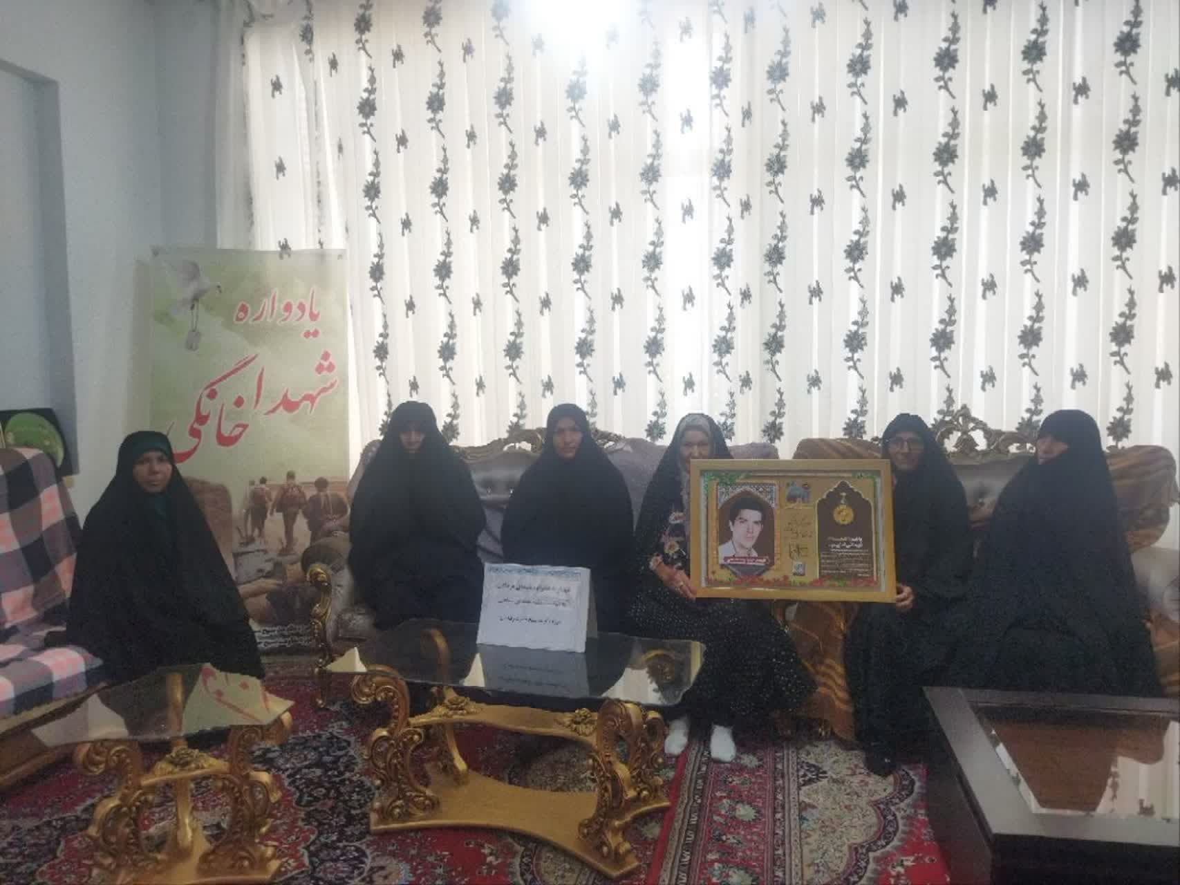 دیدار با خانواده شهدای فرهنگی